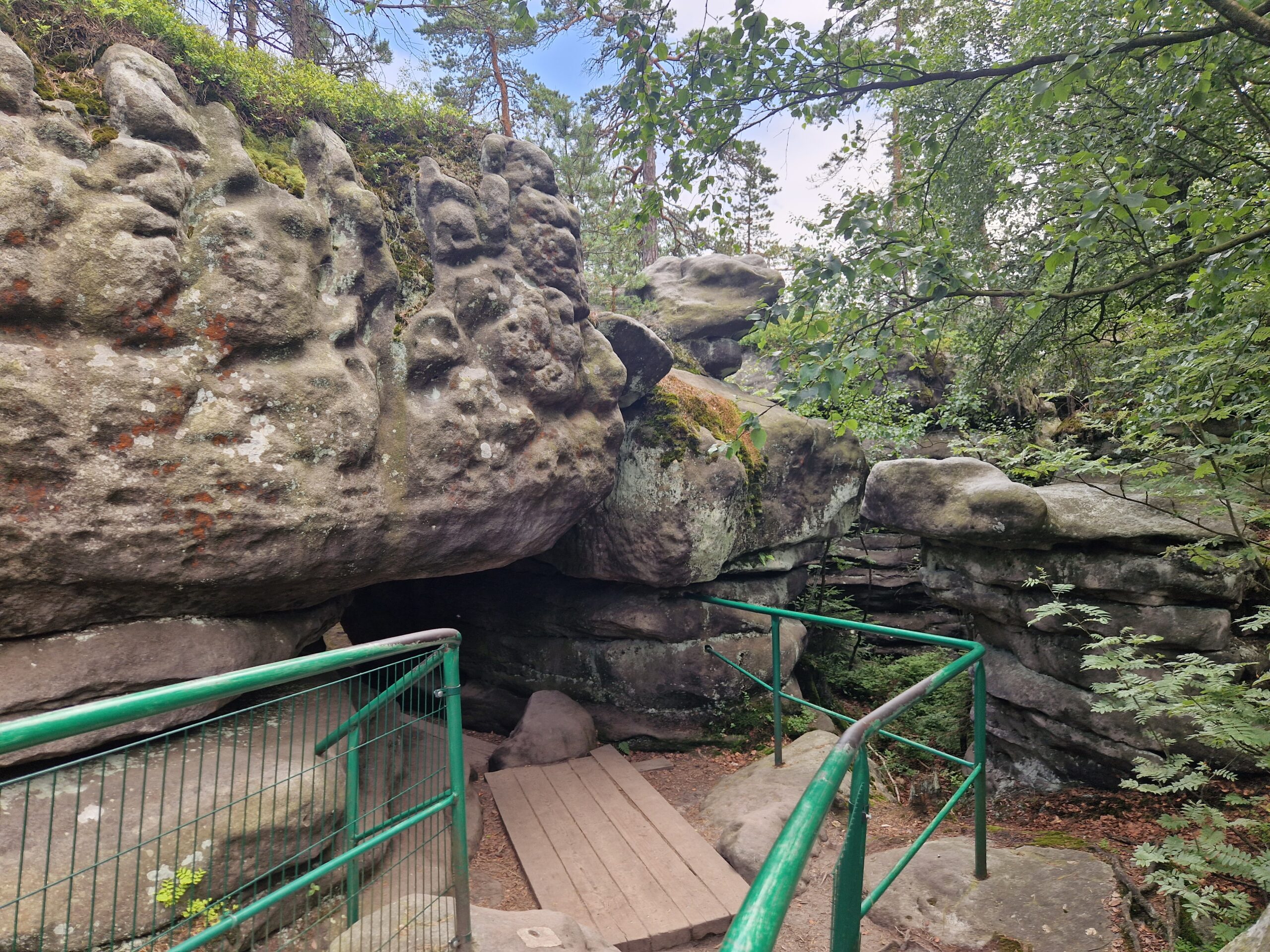 sandsteinfelsen-wilde-loecher-heuscheuergebirge